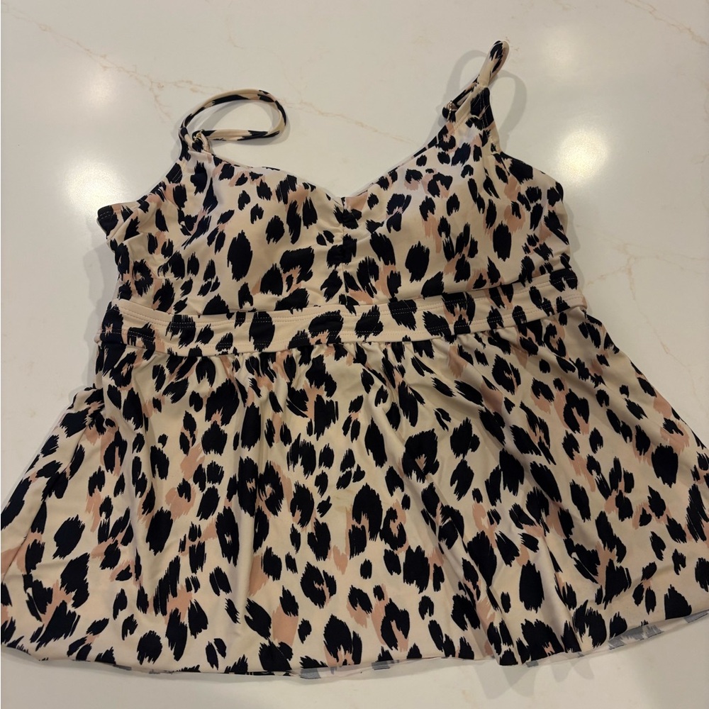 Kona Sol Leopard Print tankini top